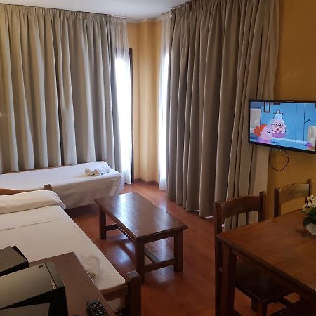 Apartamentos Parot Quality Santa Eularia des Riu Buitenkant foto