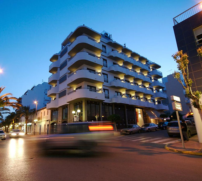 Apartamentos Parot Quality Santa Eularia des Riu Buitenkant foto